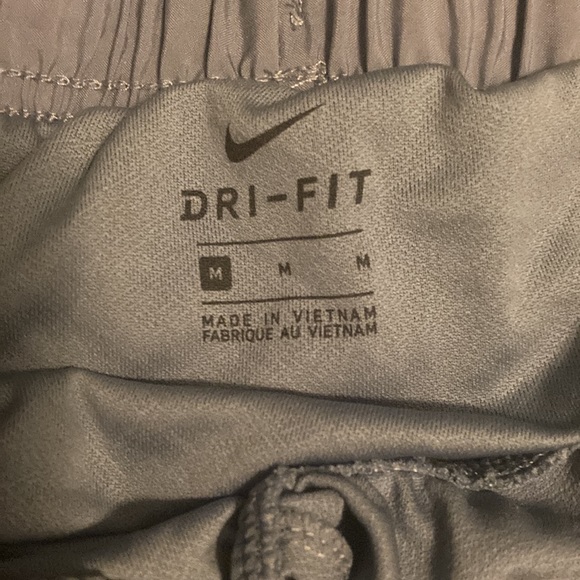 Nike Dry Fit Shorts - Picture 4 of 4
